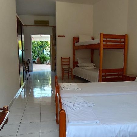 Pension Gina Méthana Exterior foto