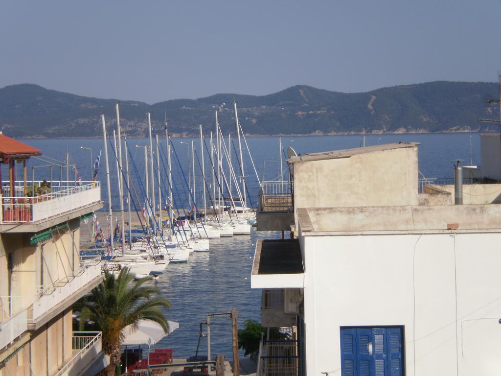 Pension Gina Méthana Exterior foto