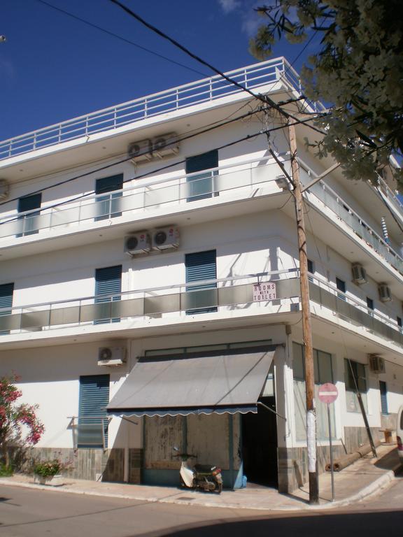 Pension Gina Méthana Exterior foto