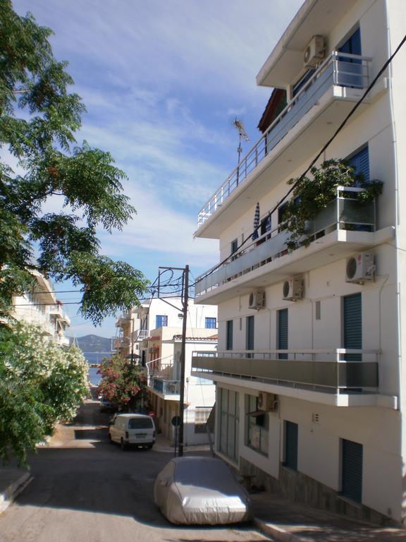Pension Gina Méthana Exterior foto