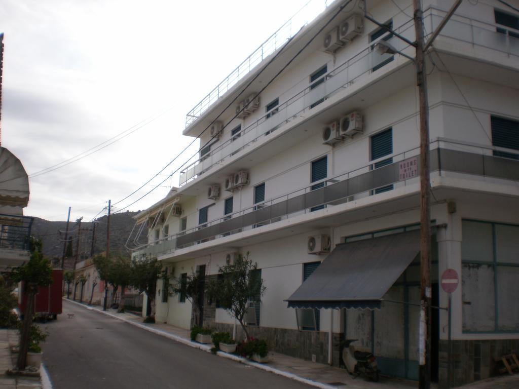 Pension Gina Méthana Exterior foto